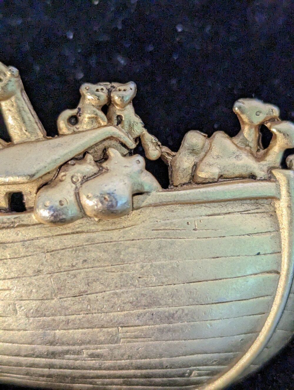 Noah's Ark Brooch - Picture 10 of 11